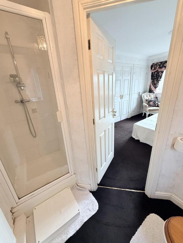 En suite