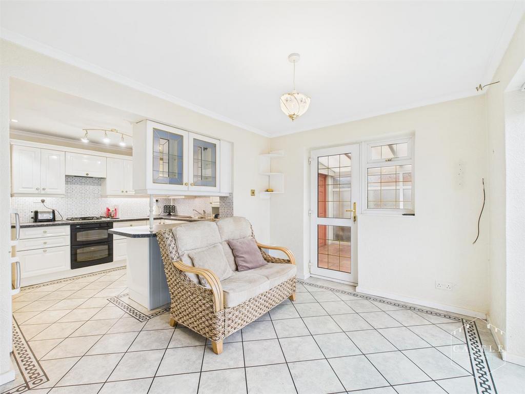 Kitchen   dining area
