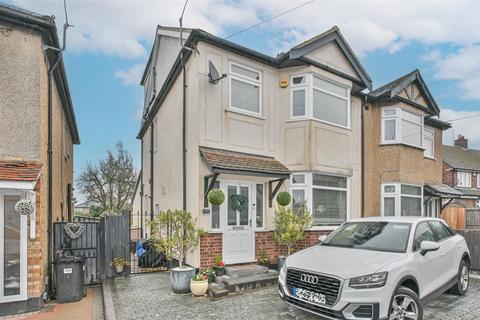 4 bedroom semi-detached house for sale, Rayleigh Road, Hutton, Brentwood