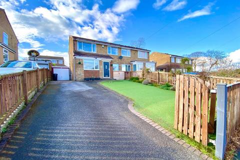 4 bedroom semi-detached house for sale, Foxcroft Drive, Rastrick, Brighouse