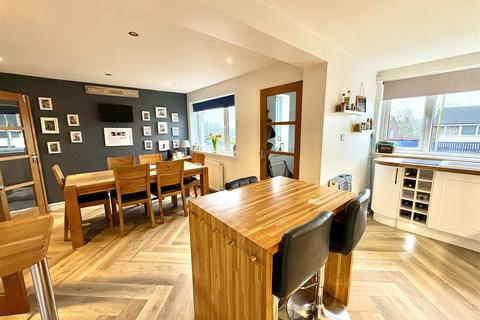 4 bedroom semi-detached house for sale, Foxcroft Drive, Rastrick, Brighouse