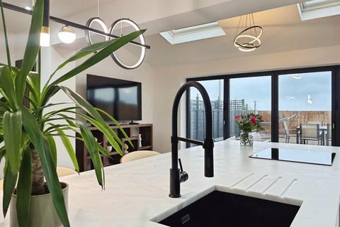 3 bedroom semi-detached house for sale, Bamburgh Avenue, South Shields
