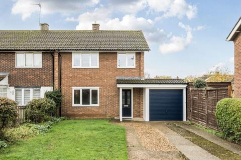 3 bedroom semi-detached house to rent, Queens Crescent, Clapham, Bedford