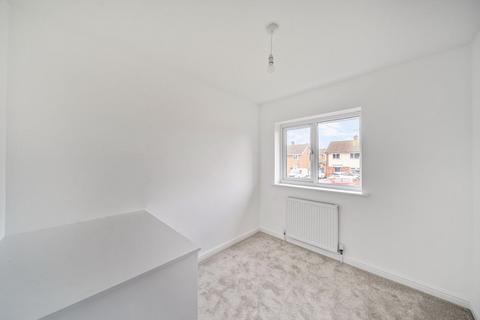 3 bedroom semi-detached house to rent, Queens Crescent, Clapham, Bedford