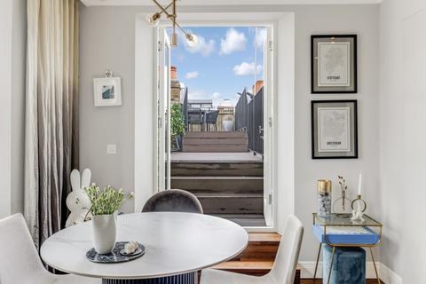 2 bedroom apartment to rent, Cuthbert Street, London, W2