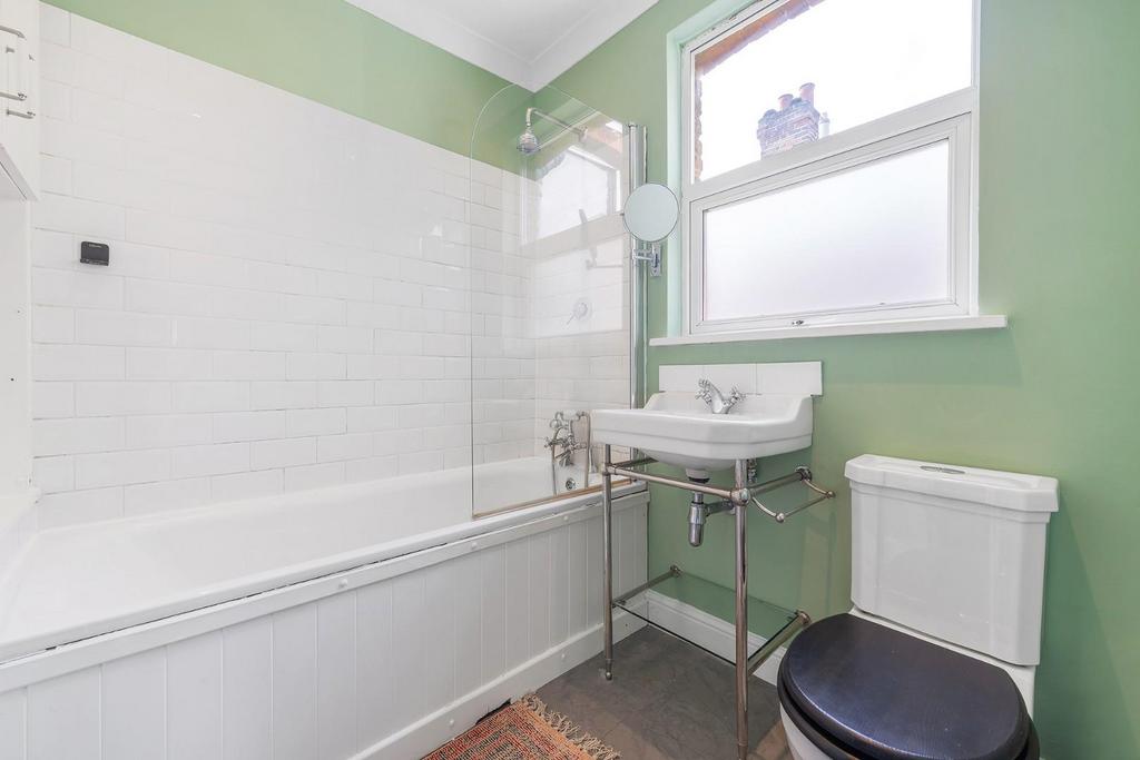 Bathroom.JPG