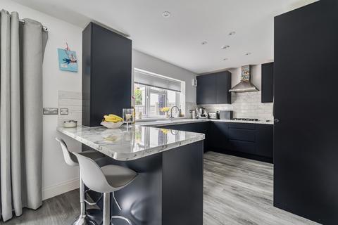 4 bedroom end of terrace house for sale, Elmcroft Road, Orpington