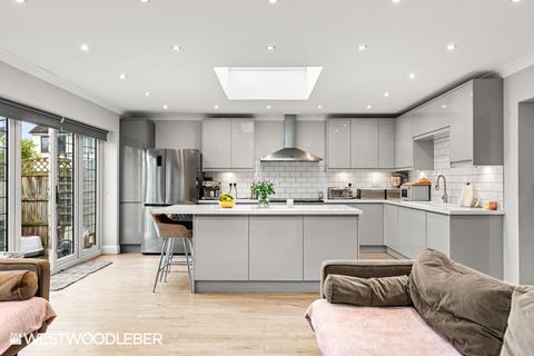 undefined, Beverley Close, Broxbourne EN10