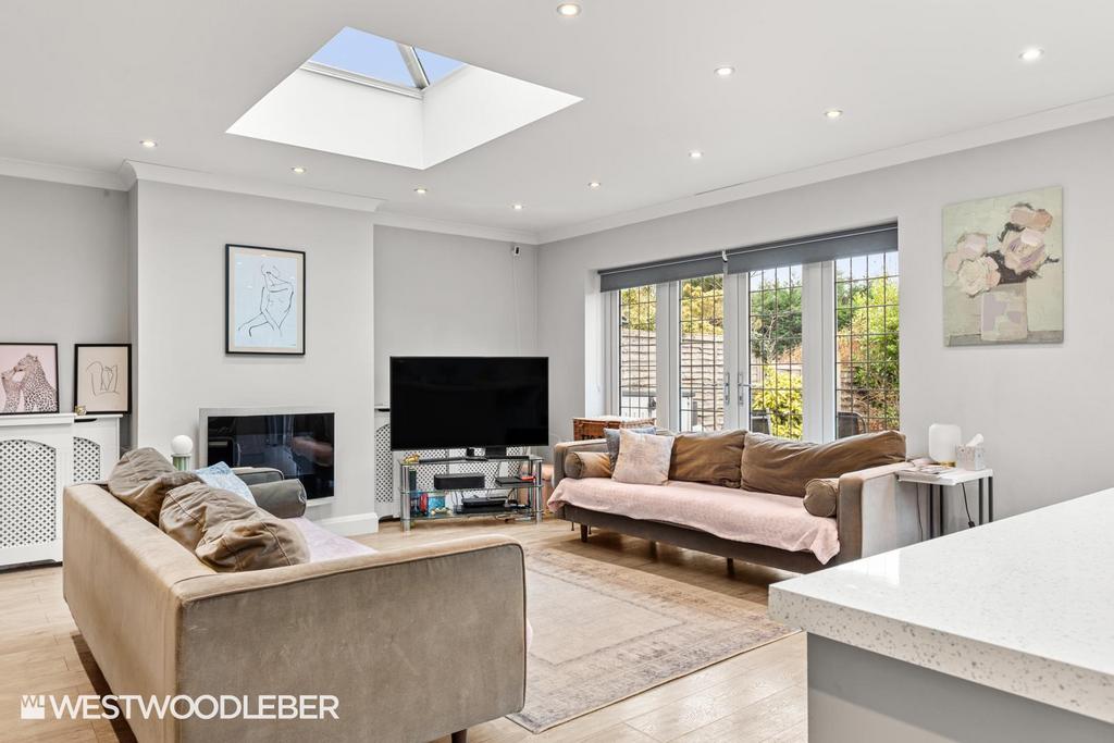 Beverly Close 10.jpg