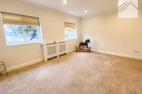 3 bedroom bungalow for sale, Waarem Avenue, Canvey Island