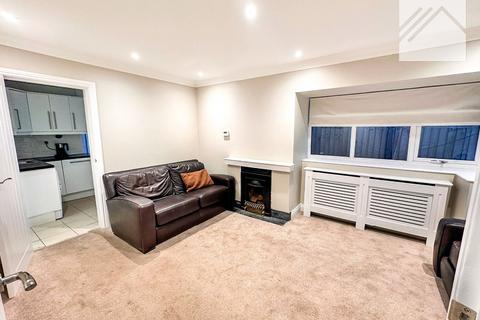 3 bedroom bungalow for sale, Waarem Avenue, Canvey Island