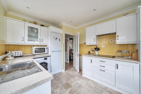 undefined, Lois Drive, Shepperton, TW17
