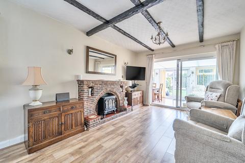 undefined, Lois Drive, Shepperton, TW17