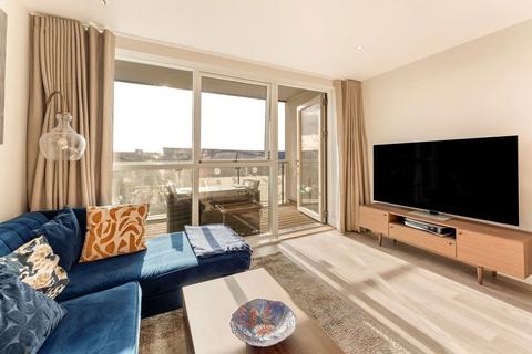 2 bedroom flat for sale, Station Road, London N11