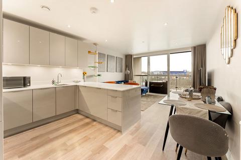 2 bedroom flat for sale, Station Road, London N11