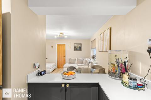 1 bedroom apartment for sale, DANIEL THOMAS | Romeland, Waltham Abbey, EN9 1QZ