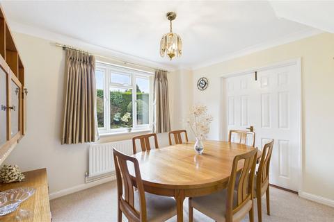 4 bedroom detached house for sale, Russetts Close, Surrey GU21