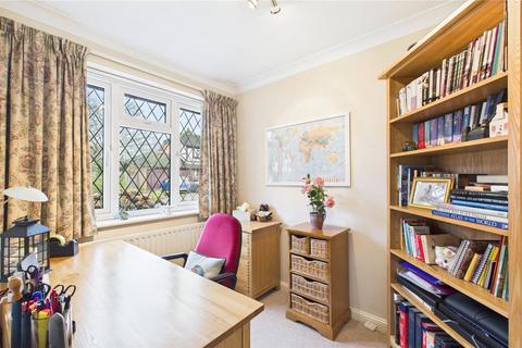 4 bedroom detached house for sale, Russetts Close, Surrey GU21