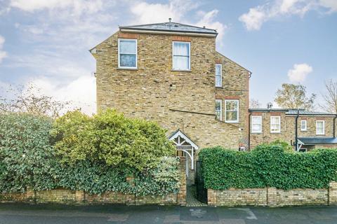 Glamorgan Road, Kingston Upon Thames KT1
