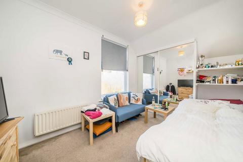 1 bedroom flat for sale, Glamorgan Road, Kingston Upon Thames KT1