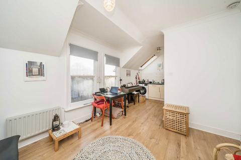 1 bedroom flat for sale, Glamorgan Road, Kingston Upon Thames KT1