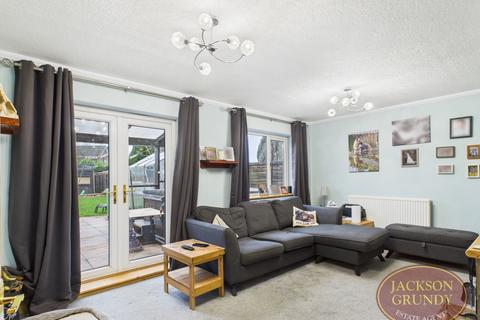 3 bedroom terraced house for sale, Hoe Way, Roade, NN7 2NG