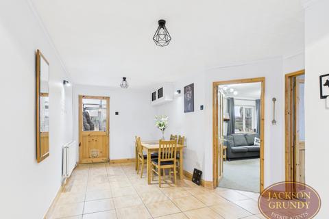 3 bedroom terraced house for sale, Hoe Way, Roade, NN7 2NG