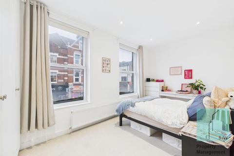 1 bedroom flat to rent, Battersea Rise, London SW11