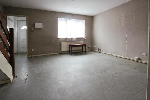 3 bedroom house for sale, Surlingham Close, London
