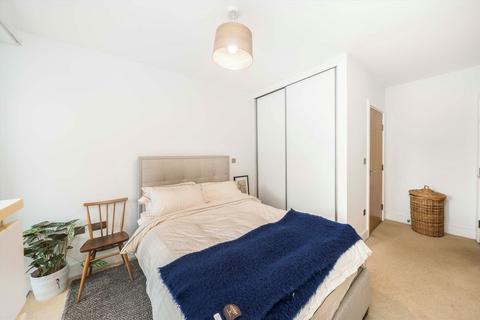 2 bedroom flat for sale, Stockwell Park Walk, London SW9