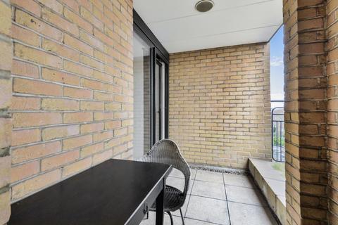 1 bedroom flat for sale, Point West, London SW7
