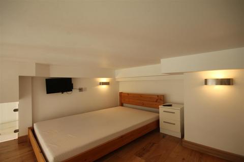 2 bedroom apartment to rent, Murton House, Newcastle Upon Tyne