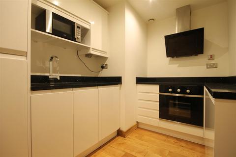 2 bedroom apartment to rent, Murton House, Newcastle Upon Tyne