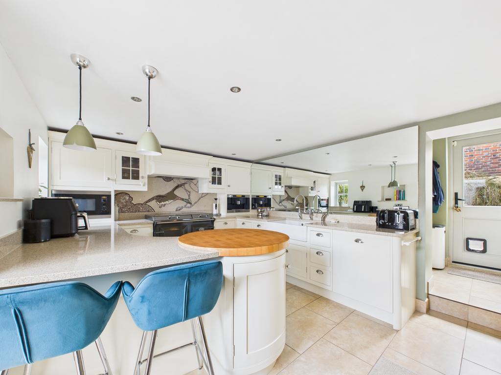 Kitchen 4