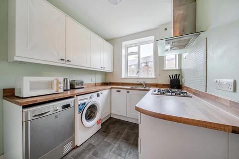 2 bedroom flat for sale, Kingston Upon Thames,  Surrey,  KT2