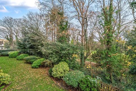 2 bedroom retirement property for sale, Kingfisher Court,  Surbiton,  KT6