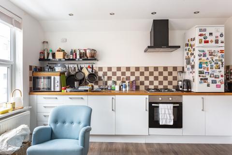 1 bedroom house to rent, Caledonian Road, London, N7