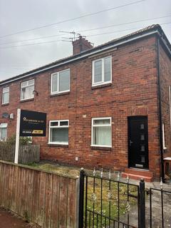 3 bedroom flat to rent, Benson Road, Newcastle upon Tyne NE6