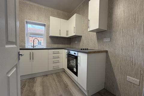 3 bedroom flat to rent, Benson Road, Newcastle upon Tyne NE6