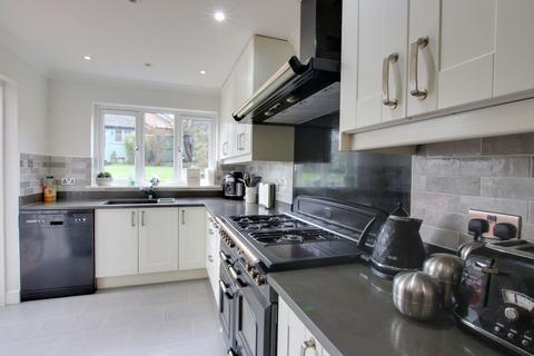 5 bedroom detached house for sale, Devonshire Way, Shirley