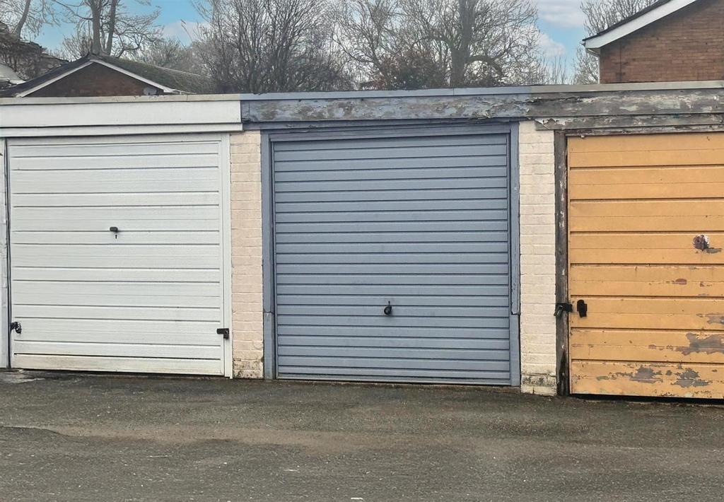 Porters Garage.jpg