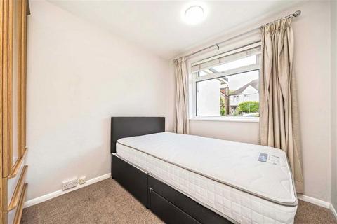 2 bedroom flat to rent, Anlaby Road, Teddington TW11