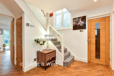 6 bedroom detached house for sale, Broadview Gardens, Worthing BN13