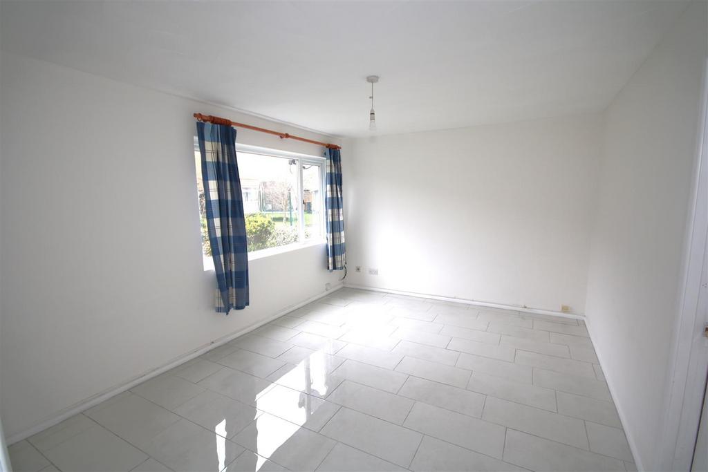 Living Room a.JPG