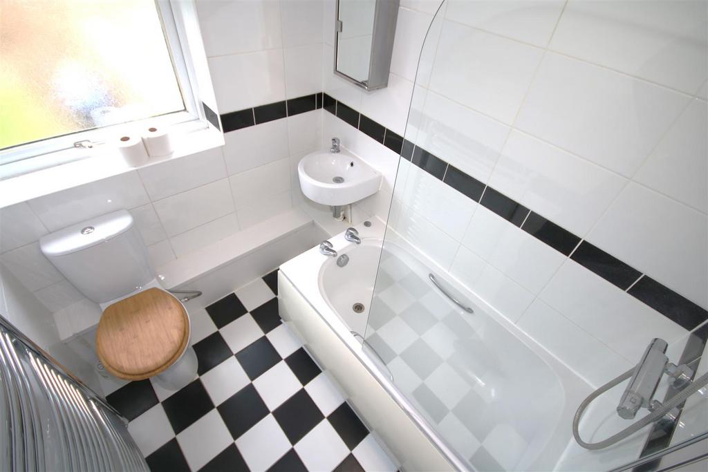 Bathroom.JPG