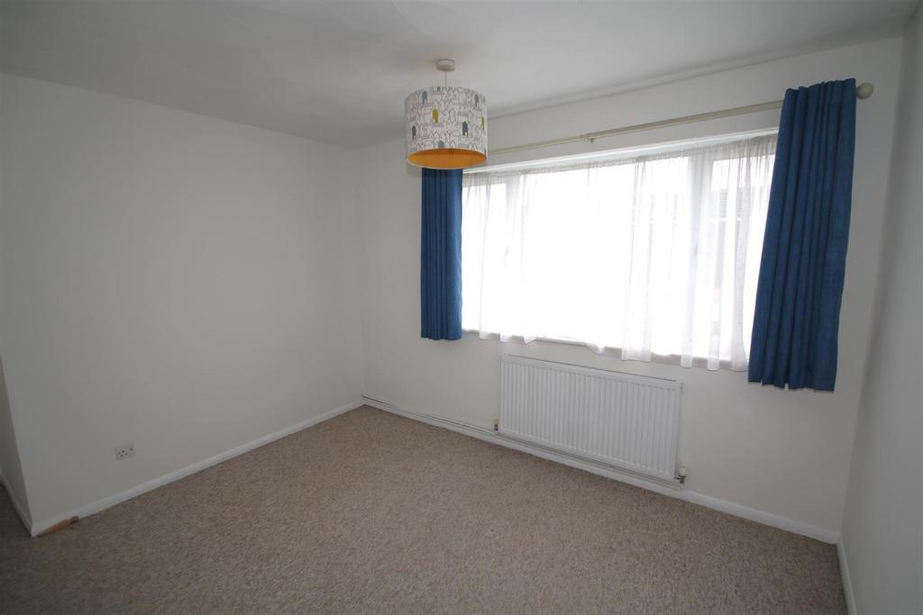 Bedroom 1b.JPG