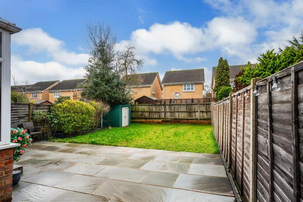 Gatley avenue