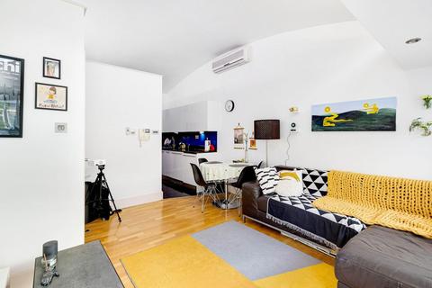1 bedroom apartment to rent, Bastwick Street, London, EC1V