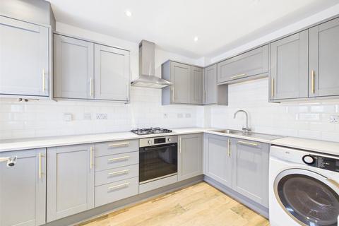 4 bedroom terraced house for sale, Pillowell Close, Cheltenham, Gloucestershire, GL52