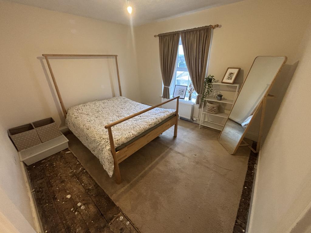 Rear bedroom 1